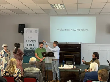 Scottish church  plants go weekly