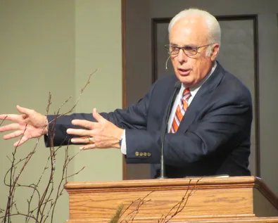 Pastor and theologian John MacArthur dies at 86