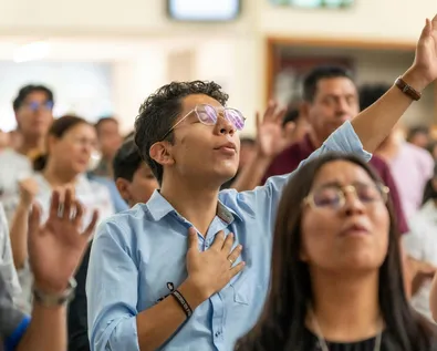 Nearly a third of UK evangelicals are new, survey finds