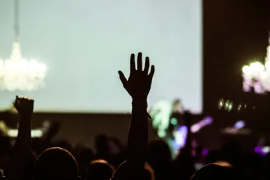 Brazil: a quarter of population are evangelical, new survey shows