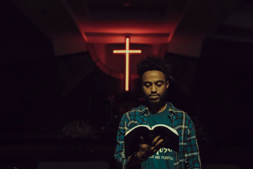 Re-imagining the pulpit: Lectures or living Words?